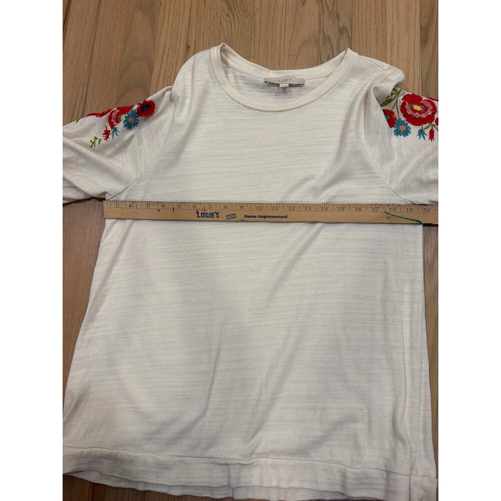 LOFT Women’s Cream Knit Top Floral Embroidered Sleeves Size large - Picture 8 of 11